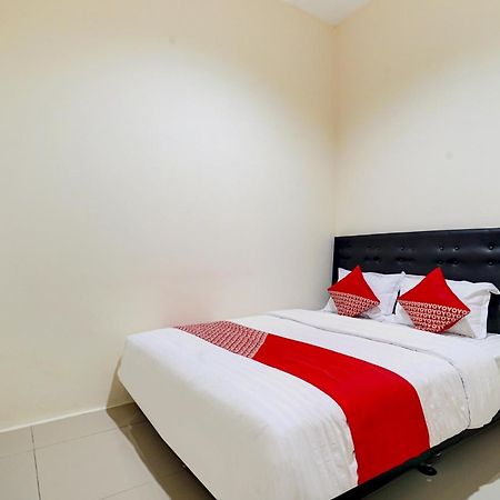 Super Oyo 90778 River Inn Malioboro Yogyakarta Exteriér fotografie