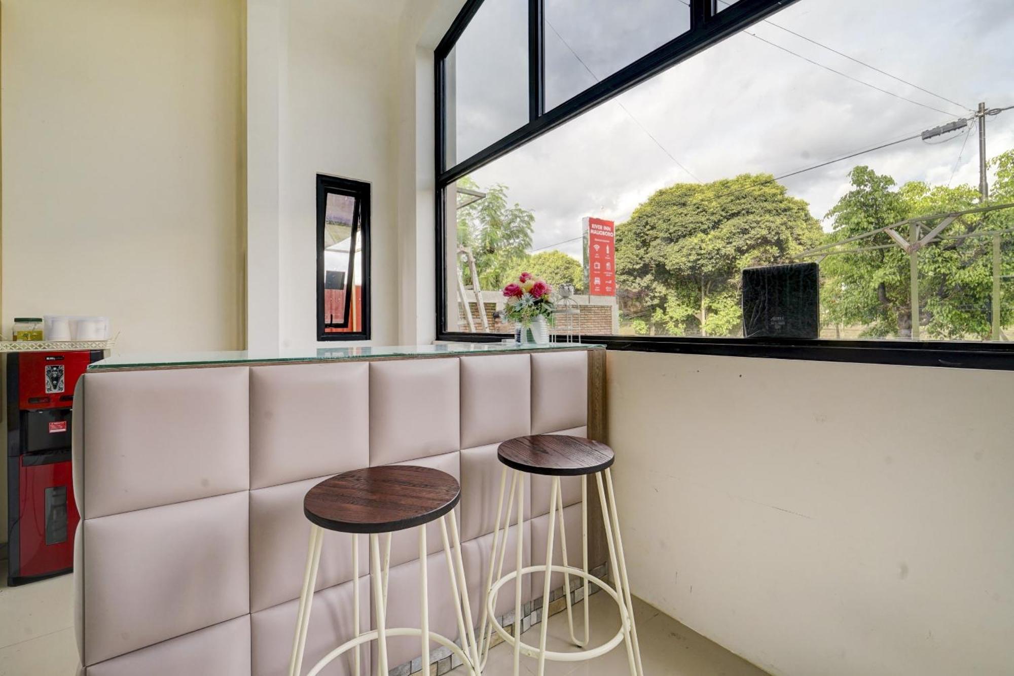 Super Oyo 90778 River Inn Malioboro Yogyakarta Exteriér fotografie