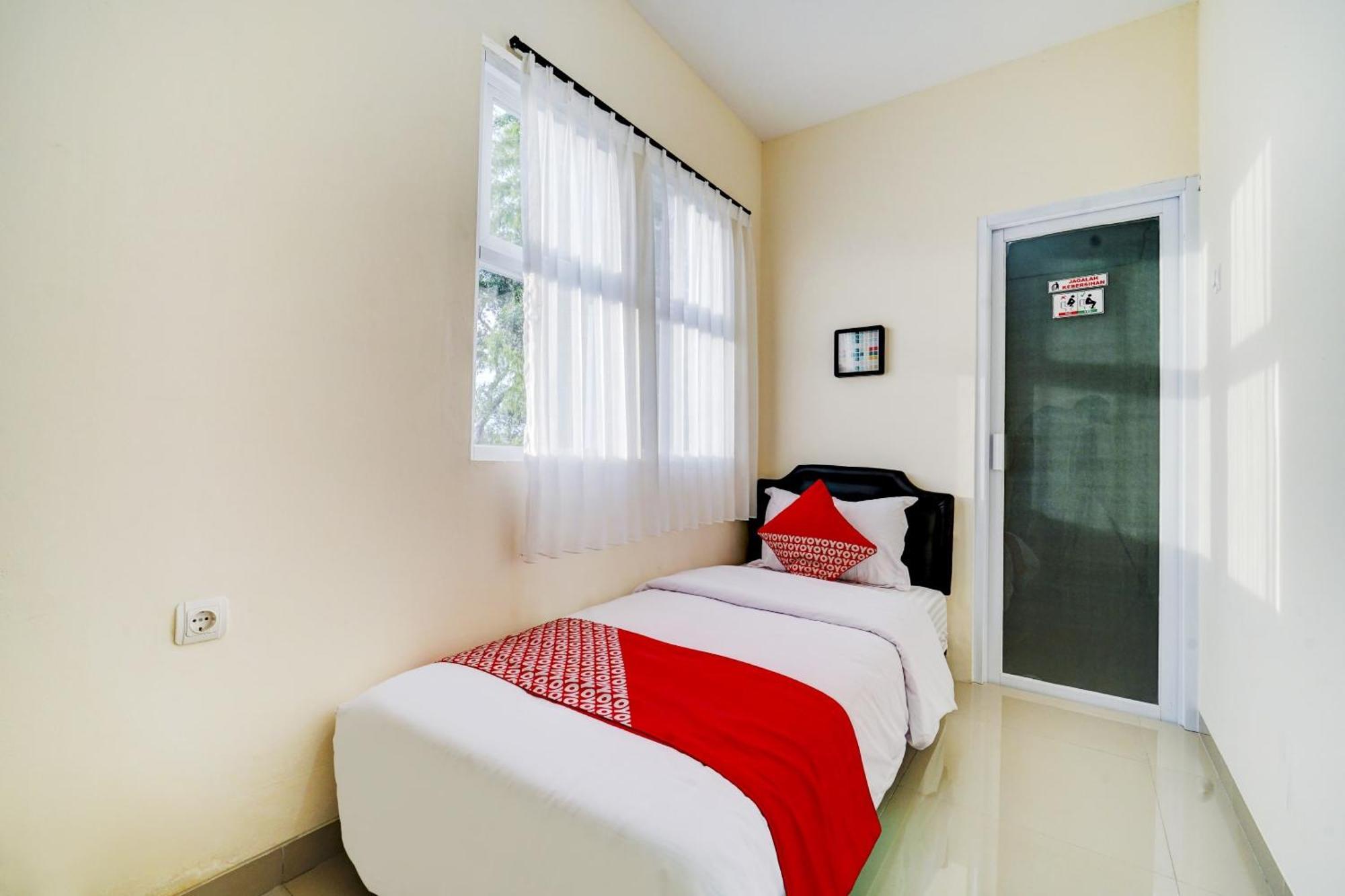 Super Oyo 90778 River Inn Malioboro Yogyakarta Exteriér fotografie