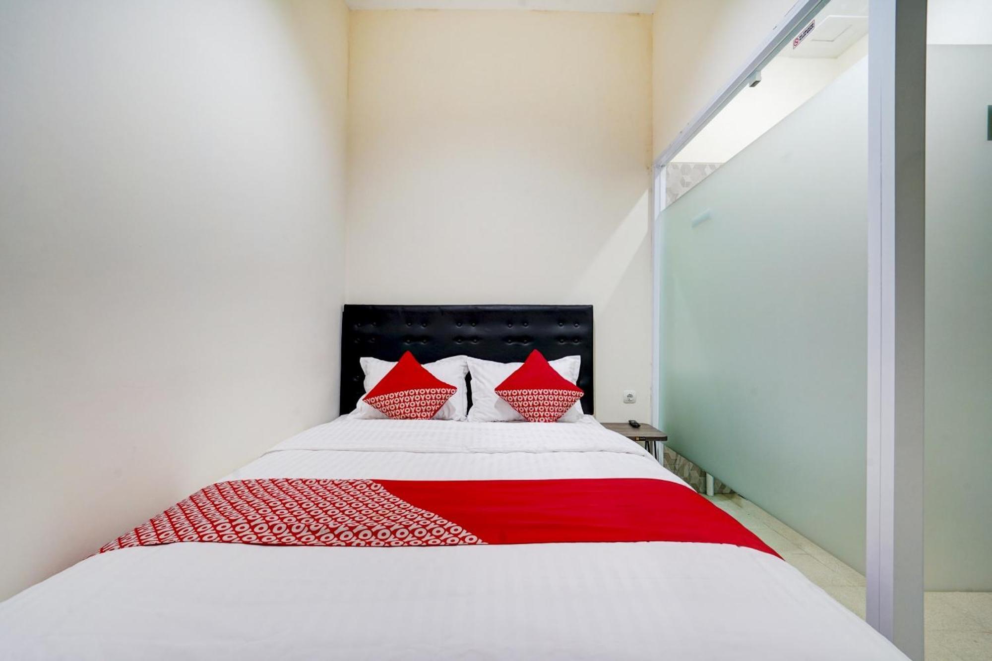 Super Oyo 90778 River Inn Malioboro Yogyakarta Exteriér fotografie
