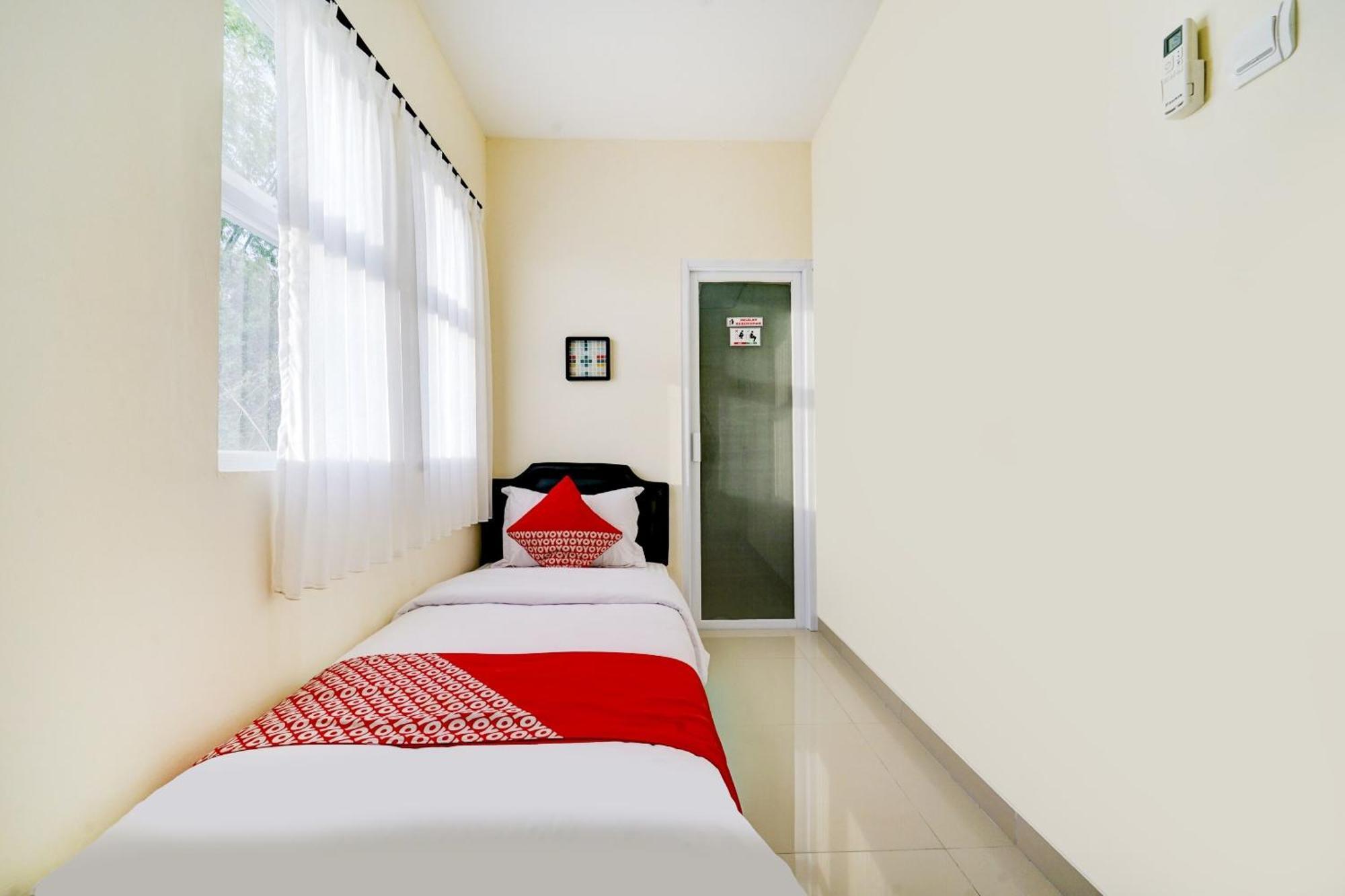 Super Oyo 90778 River Inn Malioboro Yogyakarta Exteriér fotografie