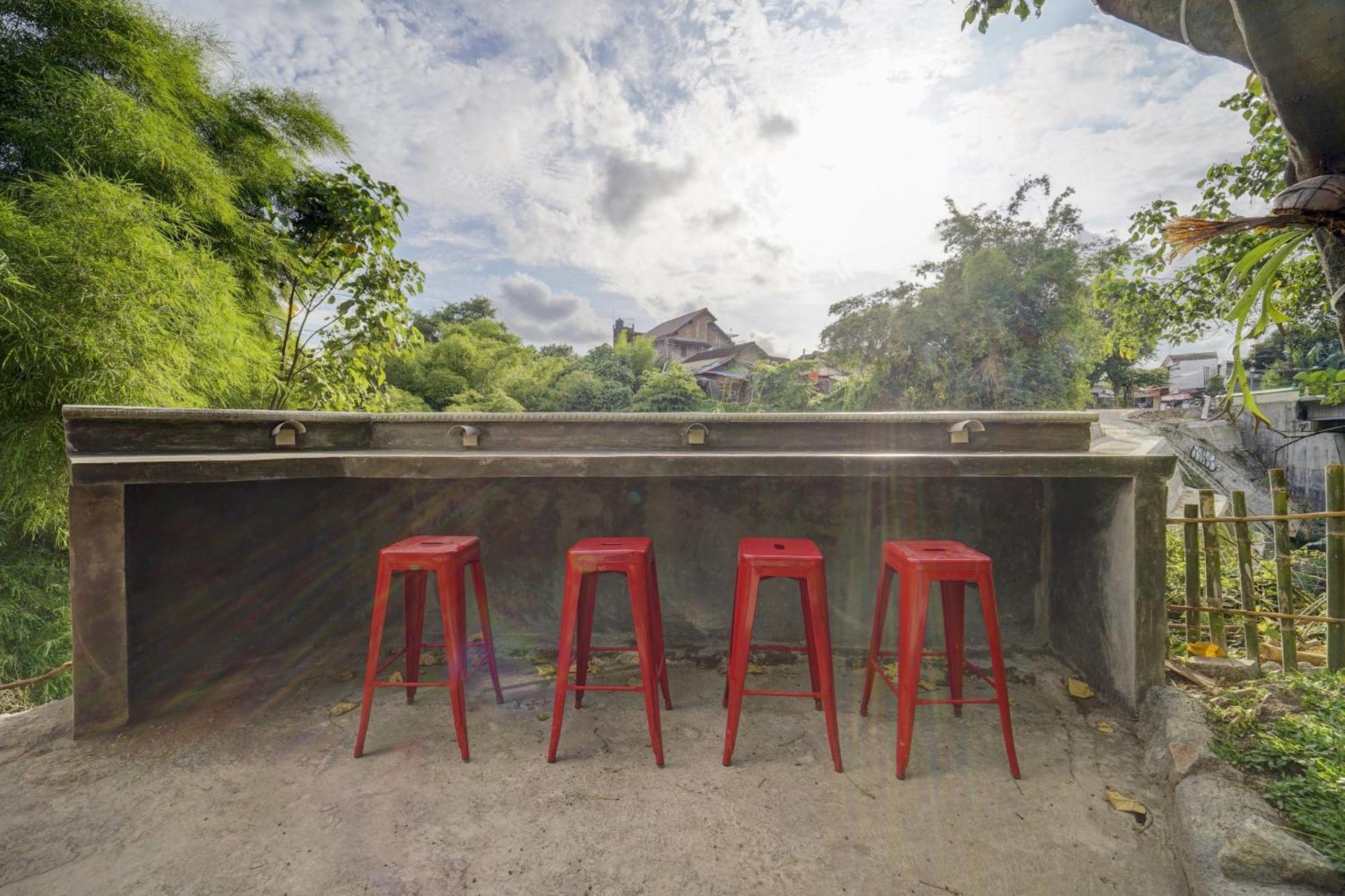 Super Oyo 90778 River Inn Malioboro Yogyakarta Exteriér fotografie